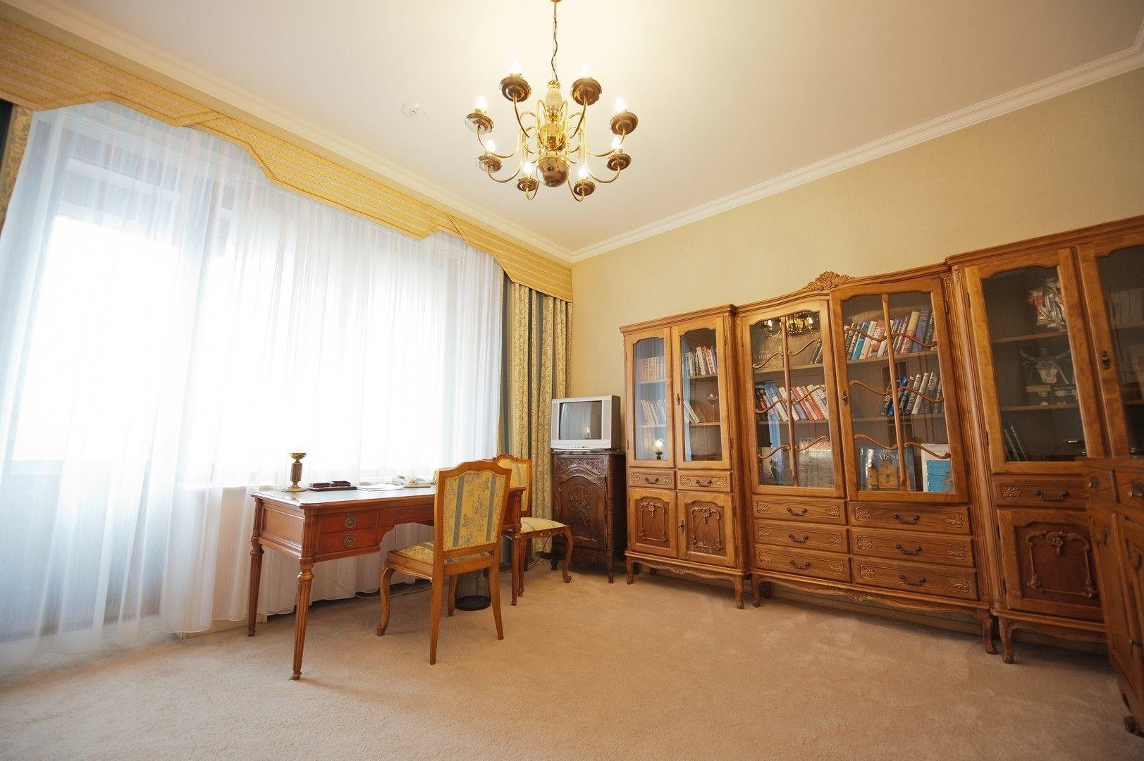 Jolly Alon Hotel Kişinev Dış mekan fotoğraf