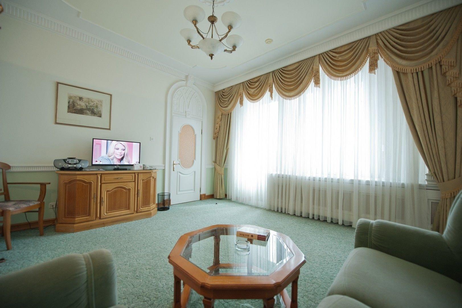 Jolly Alon Hotel Kişinev Dış mekan fotoğraf